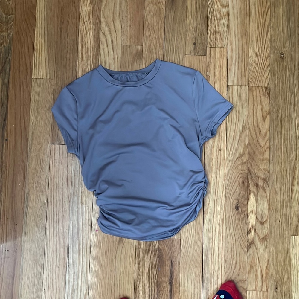 Grey t shirt
